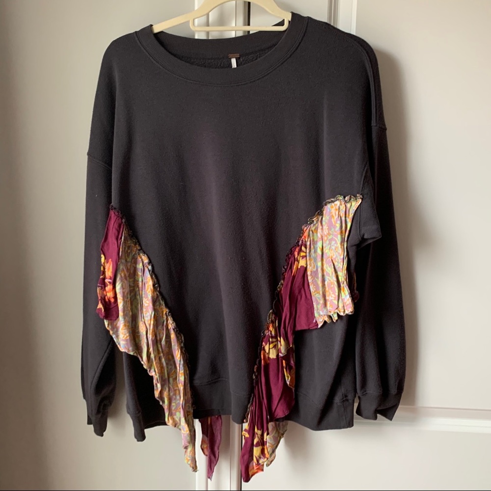 Free People Soft charcoal patterned sweatshirt